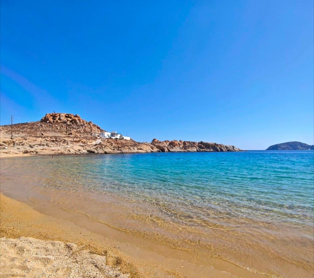 Paysage des Cyclades et mer Égée